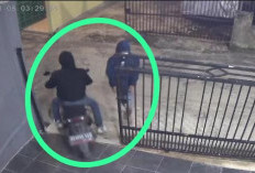 Motor Dalam Pagar Digasak Dua Pelaku Curanmor di Lebak Rejo Palembang, Beraksi Mengendap-endap Dini Hari 