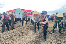 Wakapolda Sumsel Pimpin Penanaman Jagung Serentak Kuartal III Tahun 2025 di Desa Muara Baru Ogan Ilir