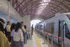 Cukup Bayar Rp 80 Nikmati Perjalanan LRT ke Festival Perahu Bidar 2025