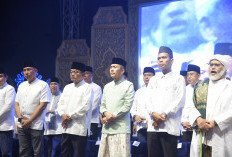 Ratu Dewa Kukuhkan Pengurus Forum Ukhuwah Ulama Umrah Kota Palembang Periode 2026 - 2030