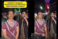 Ngamen Live di Atas Jembatan Ampera Palembang Dilarang, Rian Charles Langsung Tanya Sama Pak Pol PP di TKP  