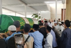 Prosesi Pemakaman Penuh Khidmat dan Haru, Ribuan Pelayat Antar Kepergian Almarhum H Halim