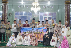 Dekatkan Diri dengan Masyarakat dan Ingatkan Bahaya Karhutla, Kapolres OKI Subuh Keliling di Kayuagung