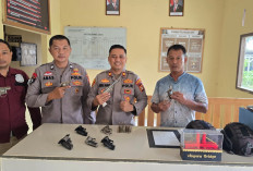 Polsek Pedamaran Timur OKI Terima Serahkan 9 Pucuk Senpi Sukarela dari Warga