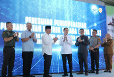 Ratu Dewa Resmikan Pembangkit Listrik Tenaga Surya (PLTS) di Masjid Agung 