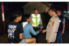 Tak Kenakan Helm Saat Razia KRYD Malam Libur Polsek Pemulutan Ogan Ilir, Pengendara Hanya Ditegur Humanis