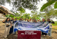 PBL di Desa Jagolano, Mahasiswa FKM Unsri Bangun Resapan Biopori