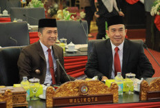 Ratu Dewa Hadiri Rapat Paripurna Istimewa DPRD Kota Palembang 