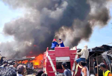 36 Kios di Pasar Pulo Mas Empat Lawang Terbakar Hebat, Belasan Rusak Berat dan Ringan