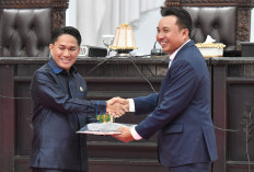 Bupati Serahkan Dokumen KUA PPAS Kepada Ketua DPRD Luwu Utara