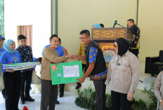 Gladiator dari Palembang Gercep, Ratu Dewa: Urus Layanan Administrasi di Atas Motor, Gratis!