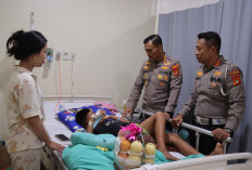 Kapolrestabes Besuk Korban Lakalantas di Jakabaring, Sampaikan Keprihatinan & Tanggung Biaya Pengobatan