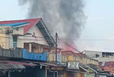 Rumah Panggung Kayu Milik Warga Karang Raja Prabumulih Hangus Terbakar