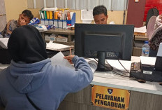 Beli Makan Depan OPI Mall, 2 Pelaku Curanmor di Palembang Terekam CCTV Gasak Motor Korban 