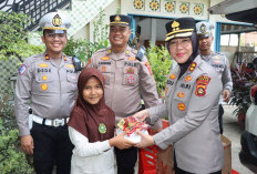 Kapolres Ogan Ilir Salurkan Bantuan Lewat Program Mobil Senyum di Panti Asuhan Mawar Putih Indralaya