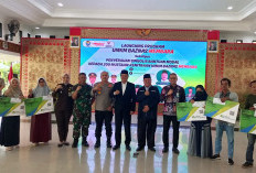 Serahkan Bantuan Modal Usaha kepada 200 Mustahik