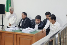 Berbeda Dengan Ahmad Toha, Terdakwa Mendra 'Kalem' Dituntut Jaksa KPK 2 Tahun Penjara 