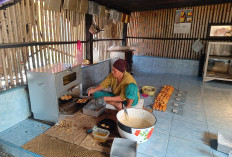 UMKM Bolu Cupu Kayuagung Menaikan Harga  Imbas Naik Harga Plastik