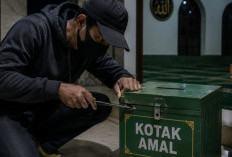 Gagal Curi Kotak Amal, Pencuri ini Malahah Tertidur Pulas di Masjid