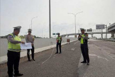 Sat Lantas Polres Ogan Ilir Lakukan Pendampingan dan Tangani Lakalantas di Tol Palembang-Betung