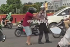 Viral Pengendara Motor di Palembang Tak Terima Ditilang Gegara Tidak Kenakan Helm, Tarik Tangan Anggota Lantas