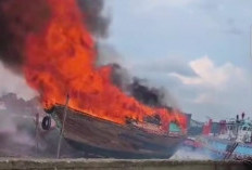 Terungkap, Kapal Jukung Terbakar di Tepian Musi Ternyata Sedang Diperbaiki di Galangan Kapal Milik Teguh