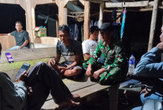 Babinsa Desa Gajah Mati Patroli Siskamling Bersama Warga Jaga Keamanan dan Ketertiban